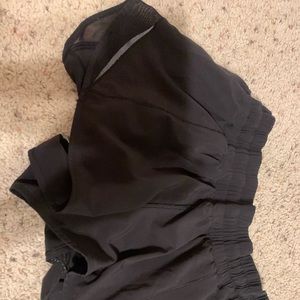 LULULEMON HOTTY HOT 2.5” INSEAM
